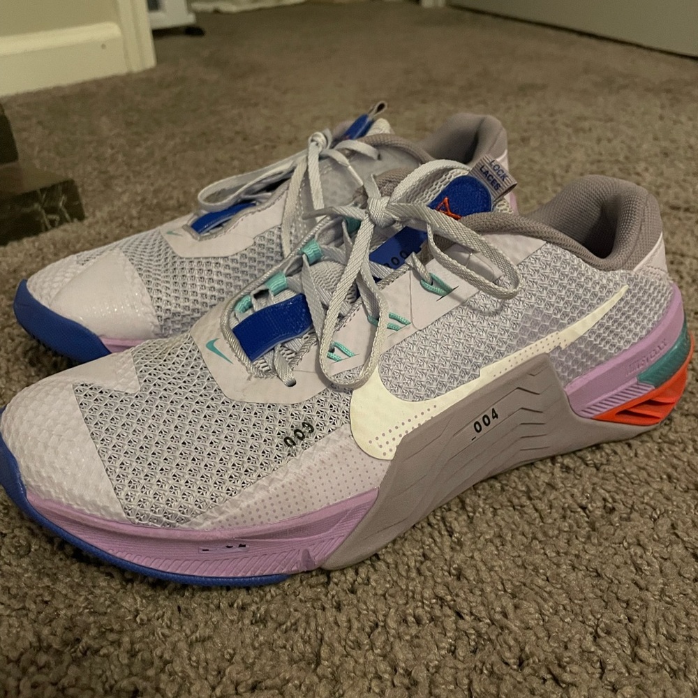 Nike women metcon training shoe